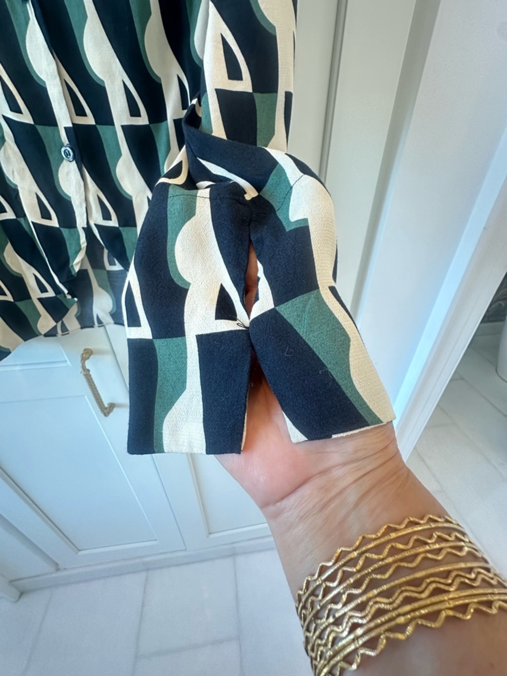 ZARA Black Cream and Dark Green Geometric Print Women's Blouse - Picture 4 of 5